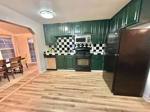 Kitchen - 33 3rd Ave, Isleton, CA 95641 photo 3 of 5