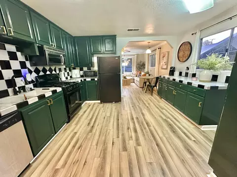 Kitchen - 33 3rd Ave, Isleton, CA 95641 photo 4 of 5
