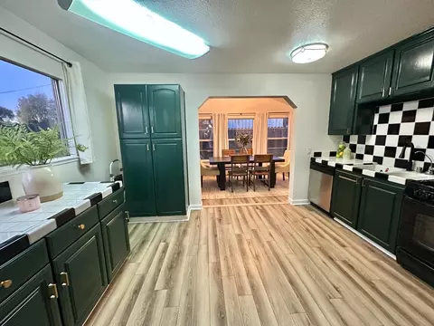 Kitchen - 33 3rd Ave, Isleton, CA 95641 photo 2 of 5