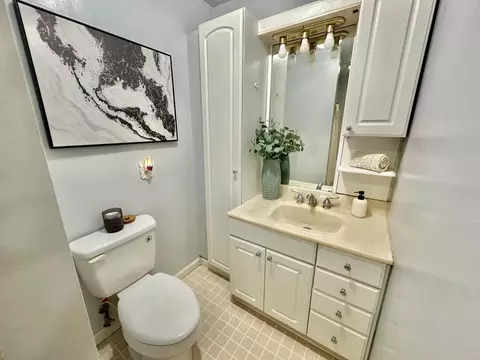 Bath - 33 3rd Ave, Isleton, CA 95641 photo 3 of 4