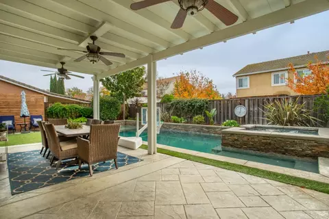 406 Griffin Way, Winters, CA 95694 photo 2