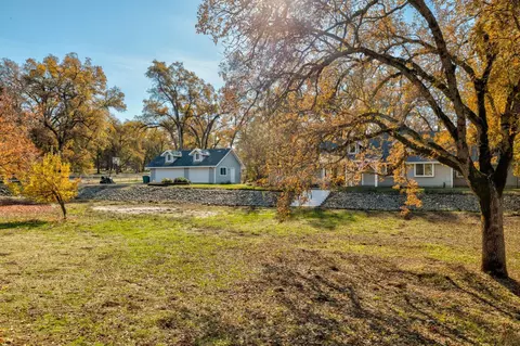 Exterior - 5730 Gold Leaf Ln, Placerville, CA 95667 photo 14 of 17