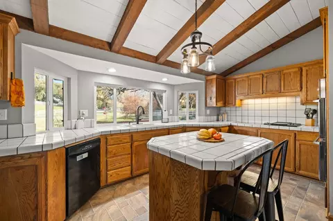 Kitchen - 5730 Gold Leaf Ln, Placerville, CA 95667 photo 3 of 8