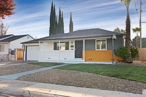 468 E Churchill St, Stockton, CA 95204