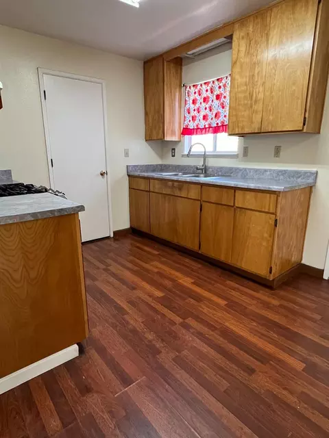 Kitchen - 183 Brook Hollow Dr, Patterson, CA 95363 photo 5 of 5