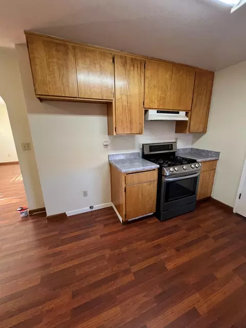 Kitchen - 183 Brook Hollow Dr, Patterson, CA 95363 photo 4 of 5