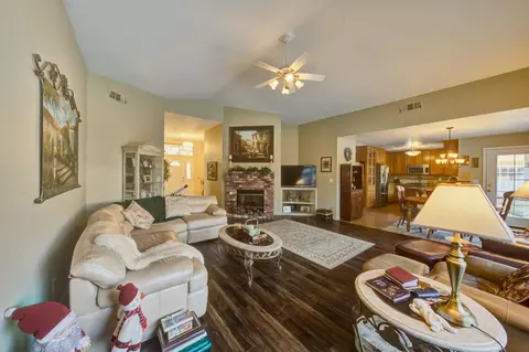 652 Confidence Way, Manteca, CA 95336 photo 9
