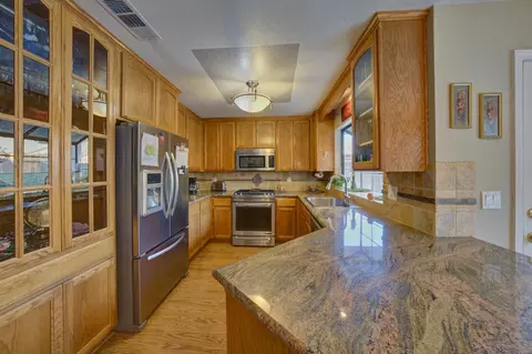 652 Confidence Way, Manteca, CA 95336 photo 13