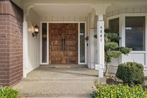 Entry Way - 4861 Oak Vista Dr, Carmichael, CA 95608 photo 5 of 5