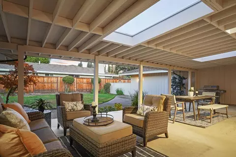 Exterior - 4861 Oak Vista Dr, Carmichael, CA 95608 photo 7 of 30