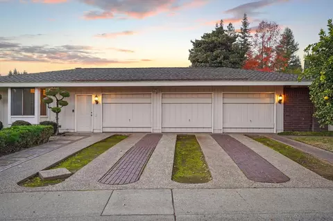 Exterior - 4861 Oak Vista Dr, Carmichael, CA 95608 photo 4 of 30