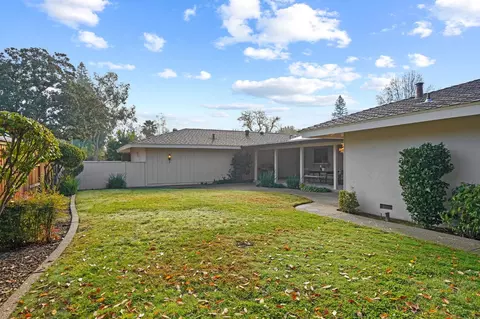 Exterior - 4861 Oak Vista Dr, Carmichael, CA 95608 photo 28 of 30