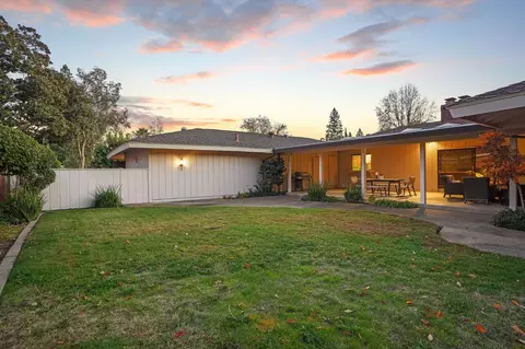 Exterior - 4861 Oak Vista Dr, Carmichael, CA 95608 photo 17 of 30