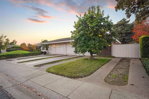 Exterior - 4861 Oak Vista Dr, Carmichael, CA 95608 photo 13 of 30