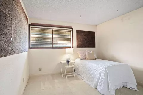 Bedroom - 4861 Oak Vista Dr, Carmichael, CA 95608 photo 8 of 11