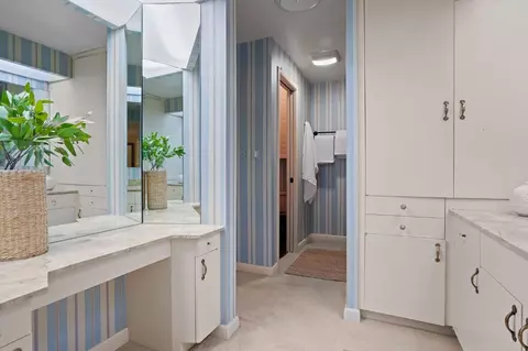 Bath - 4861 Oak Vista Dr, Carmichael, CA 95608 photo 8 of 8
