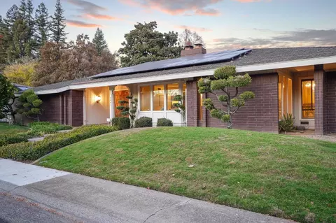 Exterior - 4861 Oak Vista Dr, Carmichael, CA 95608 photo 10 of 30
