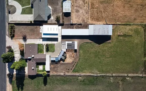 View/Area - 401 S Johnson Rd, Turlock, CA 95380 photo 4 of 12