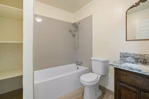 2557 W Hatch Rd, Modesto, CA 95358 photo 17