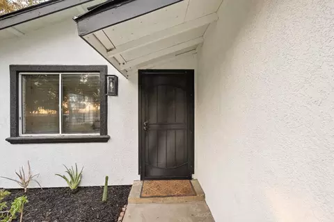 2557 W Hatch Rd, Modesto, CA 95358 photo 2