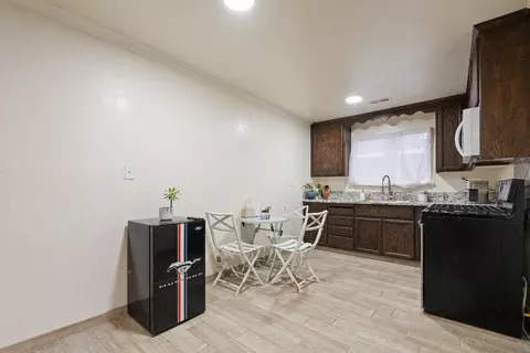 2557 W Hatch Rd, Modesto, CA 95358 photo 8