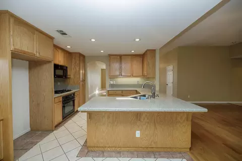 2809 Vestrella Dr, Modesto, CA 95356 photo 20