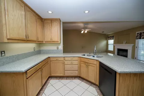 2809 Vestrella Dr, Modesto, CA 95356 photo 21
