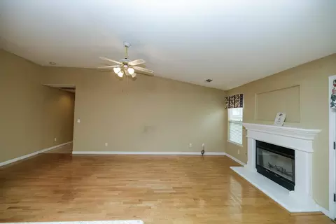 2809 Vestrella Dr, Modesto, CA 95356 photo 27