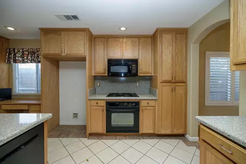 2809 Vestrella Dr, Modesto, CA 95356 photo 22