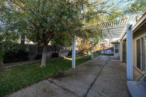 2809 Vestrella Dr, Modesto, CA 95356 photo 59