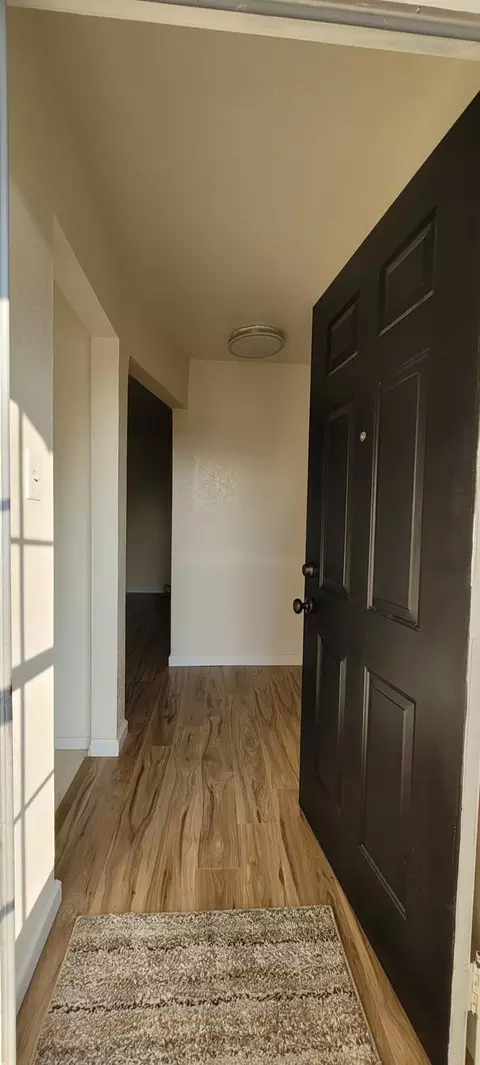 2121 Cornwell Ave, Modesto, CA 95350 photo 3