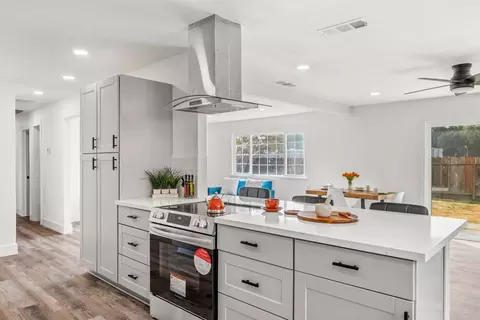 Kitchen - 3263 Cheyenne Dr, Merced, CA 95348 photo 2 of 3
