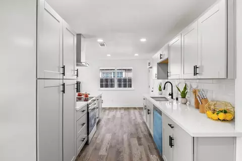 Kitchen - 3263 Cheyenne Dr, Merced, CA 95348 photo 1 of 3