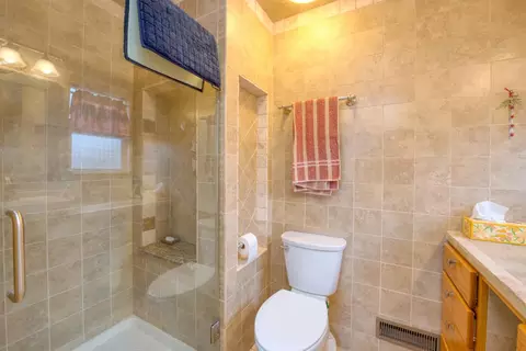 Bath - 2665 E Canal Dr, Turlock, CA 95380 photo 2 of 3