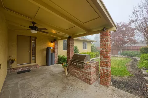 Exterior - 2665 E Canal Dr, Turlock, CA 95380 photo 4 of 9