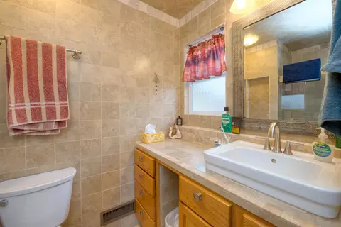 Bath - 2665 E Canal Dr, Turlock, CA 95380 photo 3 of 3
