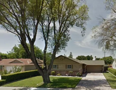 7408 Amherst St, Sacramento, CA 95822