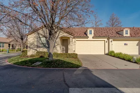1001 Cabris Ln, Roseville, CA 95747
