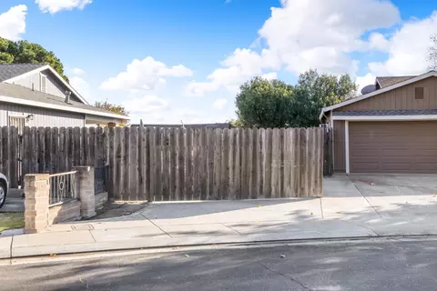 340 O St, Lathrop, CA 95330 photo 4