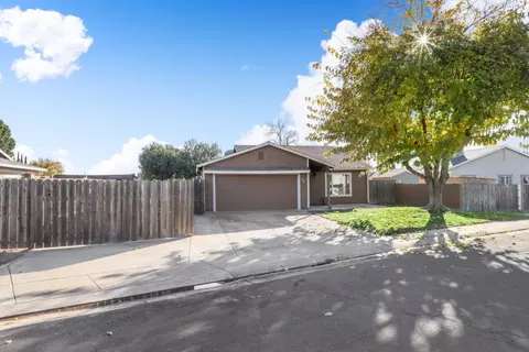 340 O St, Lathrop, CA 95330 photo 3