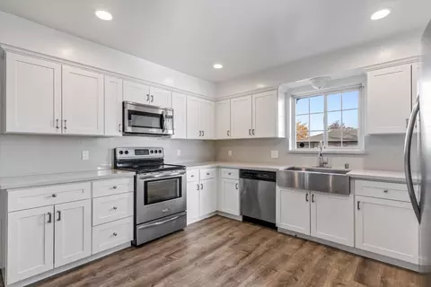 5785 Tangerine Ave, Sacramento, CA 95823