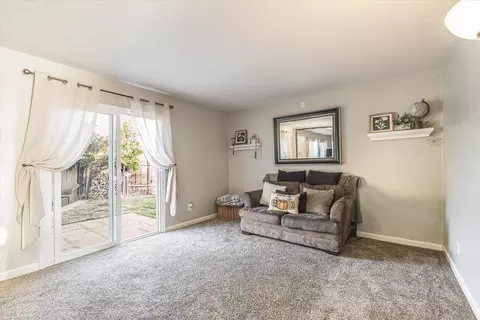1411 Maple Ct, Tracy, CA 95376 photo 5