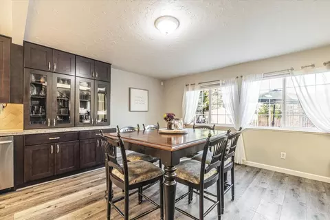 1411 Maple Ct, Tracy, CA 95376 photo 9