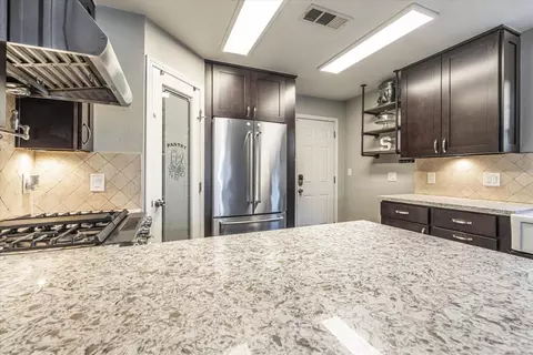 1411 Maple Ct, Tracy, CA 95376 photo 8