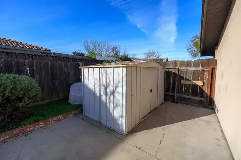 2450 Molino Dr, Modesto, CA 95355 photo 32