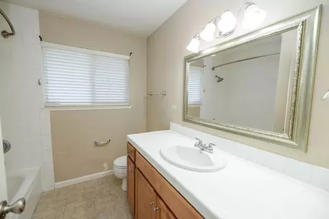 2450 Molino Dr, Modesto, CA 95355 photo 23