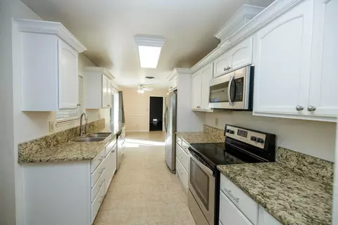 2450 Molino Dr, Modesto, CA 95355 photo 12