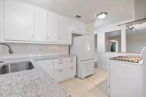 3815 Dotty St, Carmichael, CA 95608 photo 2