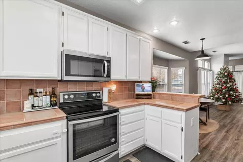 2220 Lantern Dr, Modesto, CA 95355 photo 23