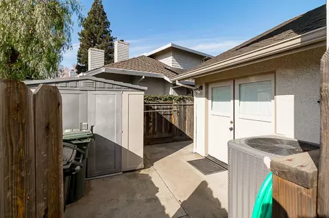 1912 Lakeshore Dr, Modesto, CA 95355 photo 33